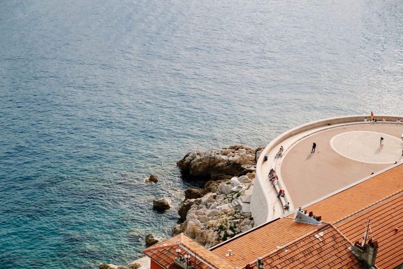 Vue aérienne de la Promenade des Anglais à Nice