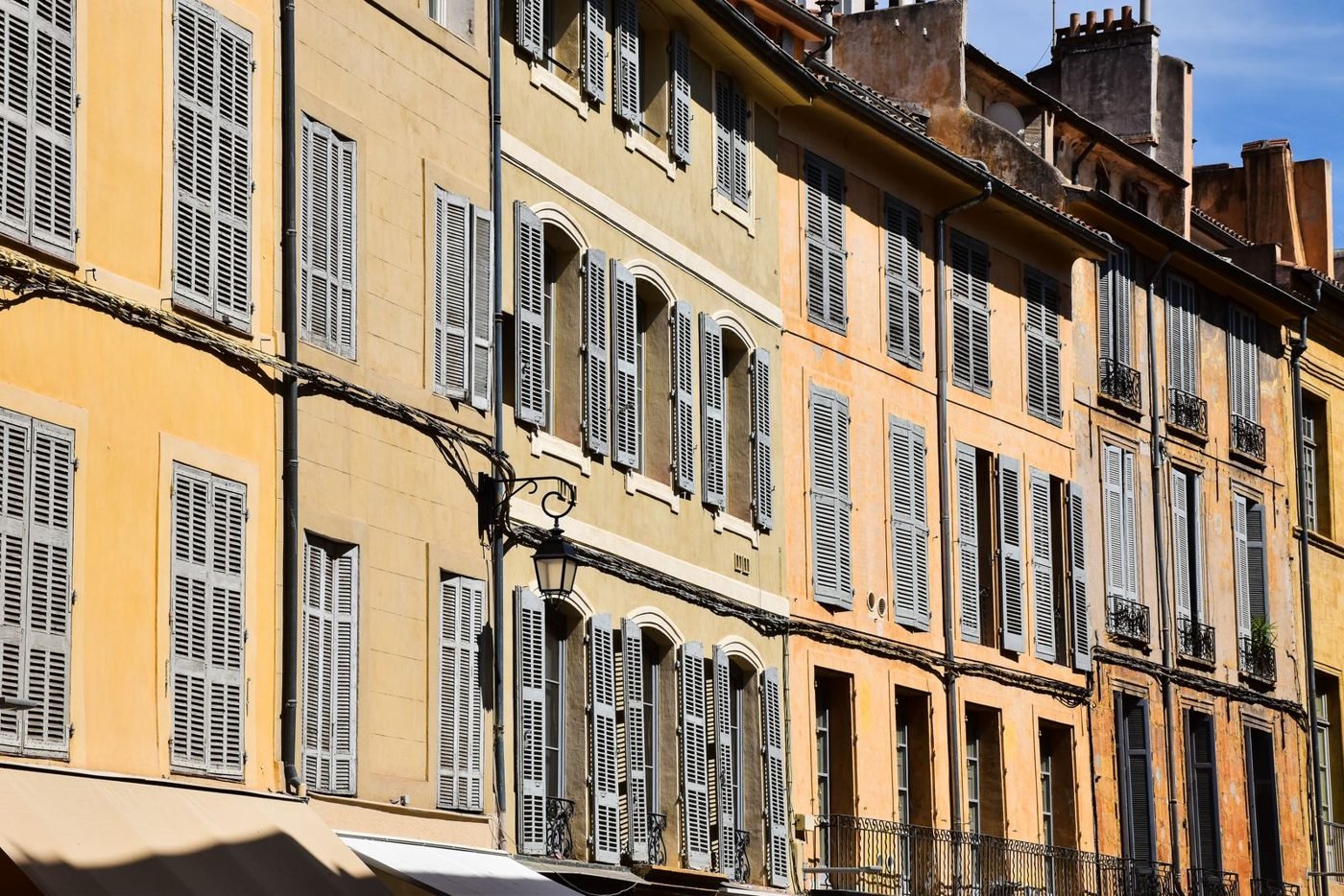 Vue des bâtiments historiques à Aix-en-Provence